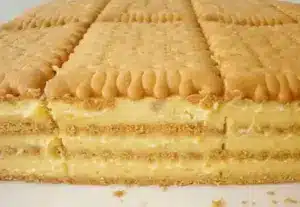 Desert rapid cu biscuiți și cremă de budincă