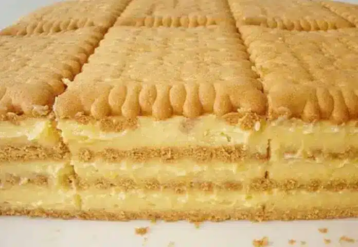 Desert Rapid cu Biscuiți și Cremă - Rețetă Simplă și Delicioasă 1 prajitura cu biscuiti si crema