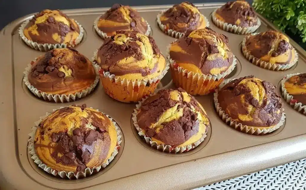 Briose delicioase cu ciocolata gata in 30 de minute